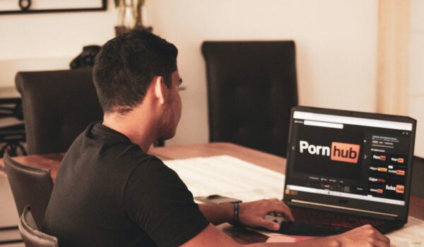 Pornhub, Xnxx, Xvideos : blocage des sites porno, le Conseil d’État d’accord avec l’ARCOM